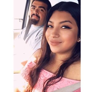 Meet your Posher, Cynthia